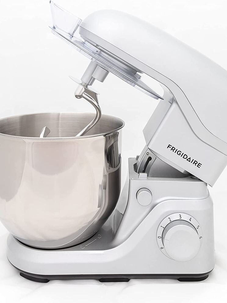 FRIGIDAIRE KITCHEN MIXER MACHINE